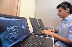 En el nuevo portal habilitado cualquier ecuatoriano emprendedor puede promocionar su propuesta. Foto: Karly Torres / El Tel&eacute;grafo