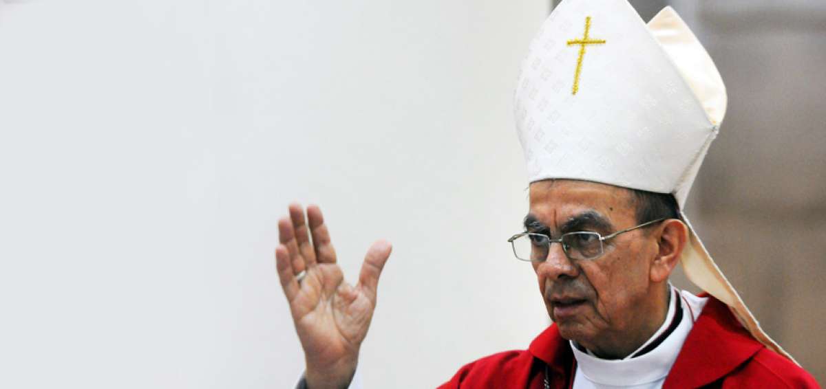 El obispo auxiliar Gregorio Rosa Ch&aacute;vez estaba conmovido y emocionado tras el anuncio del Vaticano.