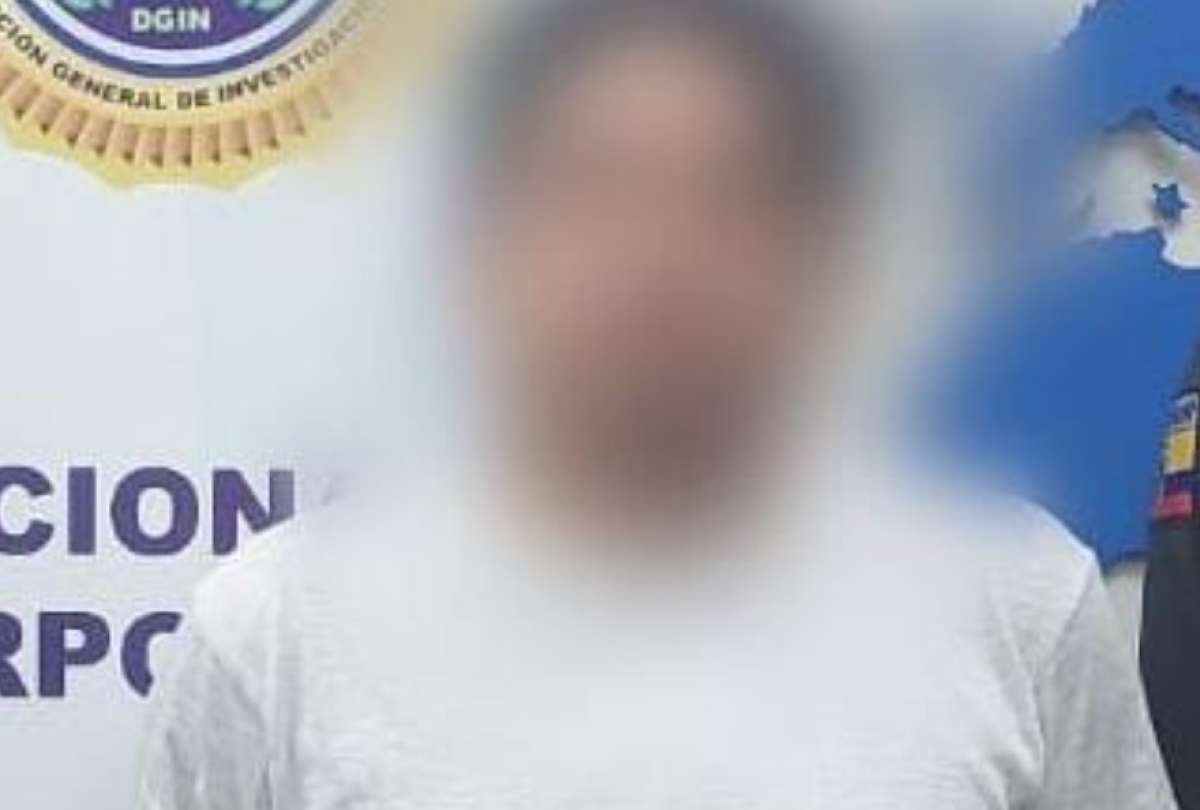 La Policía logró la captura de un ciudadano con alerta roja de Interpol por supuesta delincuencia organizada.
