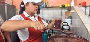 Durante este feriado, los consumidores podr&aacute;n degustar la bebida en todos los mercados de la capital.