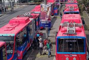 Hoy se realizó la entrega de los nuevos trolebuses.