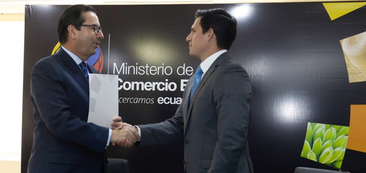 El ministro de Comercio Exterior, Juan Carlos Cassinelli (izq.), reiter&oacute; que dejar&aacute; la funci&oacute;n p&uacute;blica en mayo.