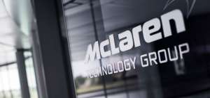 Fabricante de coches McLaren niega negociaciones con Apple