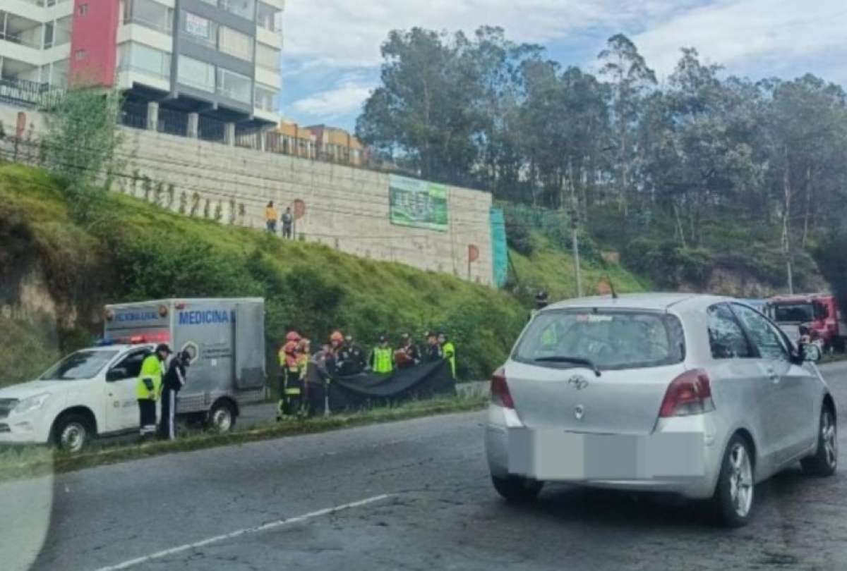 Fallecen tres personas, entre ellas un menor, en dos accidentes de tránsito en Quito