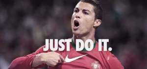 Cristiano Ronaldo renueva contrato millonario con Nike