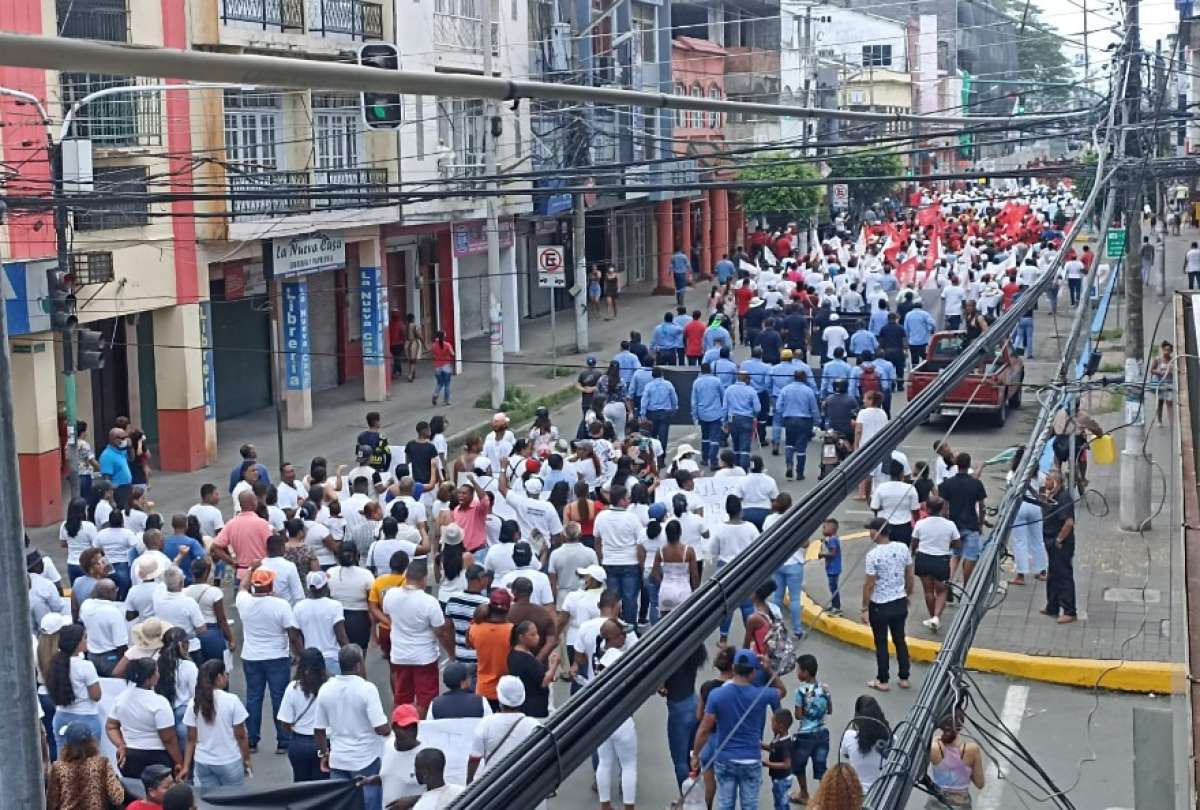 Con marchas en varias ciudades del Ecuador, se conmemoró el 1 de Mayo
