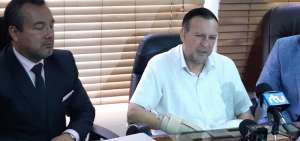 El subsecretario de Justicia Ricardo Camacho durante una rueda de prensa.