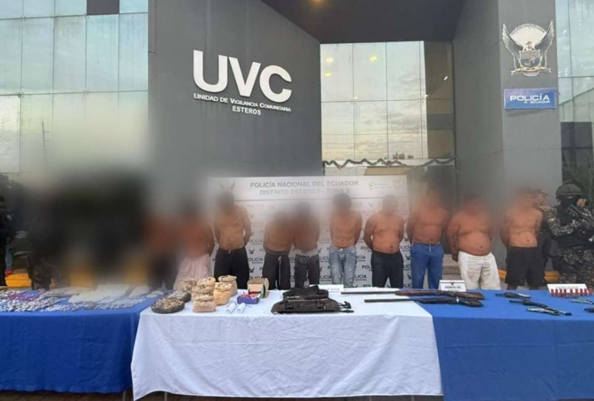 La Polic&iacute;a ejecut&oacute; 24 intervenciones simult&aacute;neas en varios distritos de la ciudad y decomis&oacute; armas, droga, veh&iacute;culos y material explosivo.