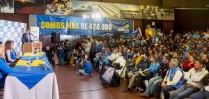 La presentaci&oacute;n de las nuevas firmas del partido Avanza incluy&oacute; un show musical como cierre del programa.