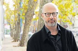 Rodrigo Fres&aacute;n, &iquest;el escritor argentino que defini&oacute; una nueva generaci&oacute;n en la literatura?