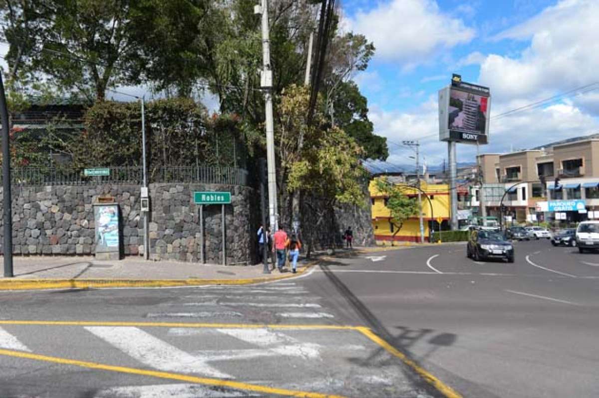 El proyecto urban&iacute;stico especial Arts Cumbay&aacute; estar&aacute; localizado en uno de los predios ubicados atr&aacute;s de la Universidad San Francisco de Quito. Foto: Carina Acosta/  El Tel&eacute;grafo