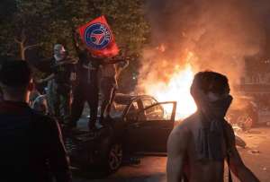 Disturbios en París tras la victoria del PSG en la Champions League.