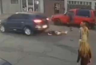 Hombre vestido de “viuda” fue atropellado en Riobamba