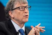 Bill Gates es acusado de bio terrorismo en redes sociales
