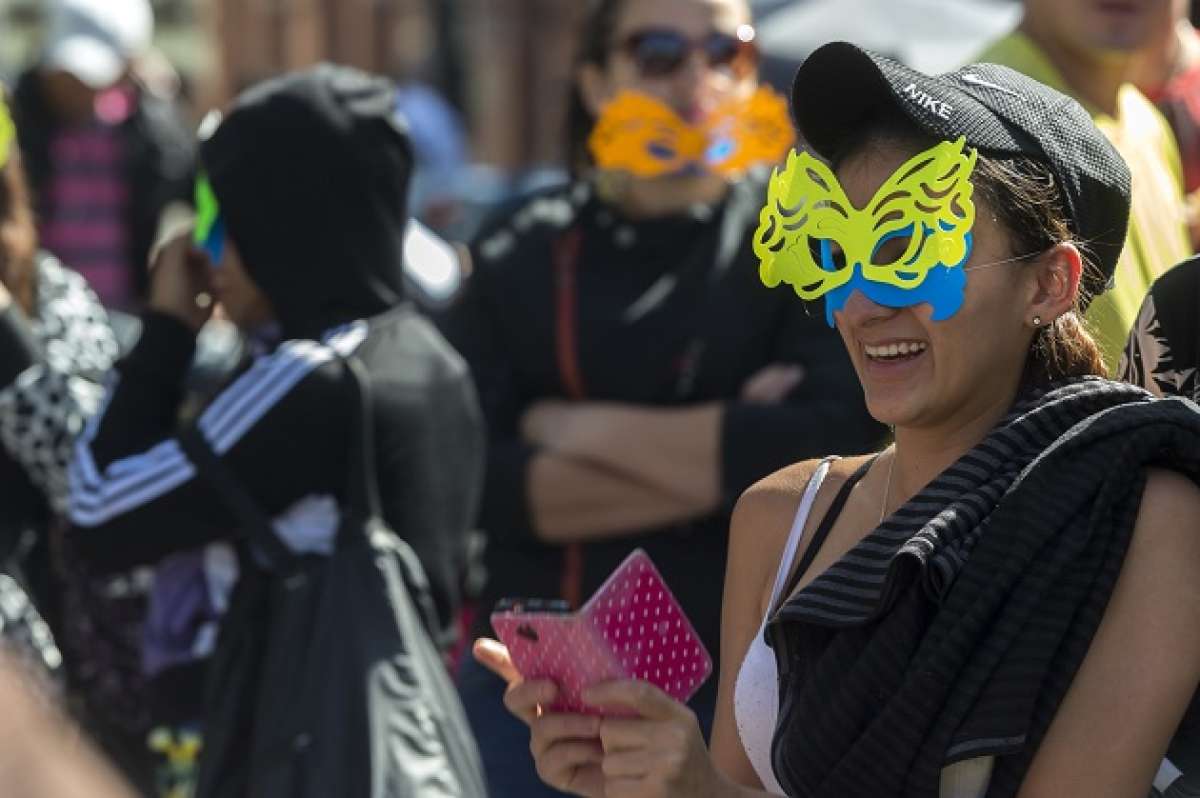 Las trabajadoras sexuales realizaron una protesta con antifaces. Foto: John Guevara / EL TEL&Eacute;GRAFO