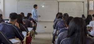 El corte de agua oblig&oacute; que el jueves 7 de diciembre se suspendiera la jornada acad&eacute;mica en 646 planteles de Quito. Luego, las 1.420 instituciones de la capital debieron suspenderla el viernes 8..