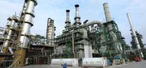 Refiner&iacute;a Esmeraldas produce combustibles como gasolinas, di&eacute;sel, jet fuel y GLP. En la planta industrial actualmente laboran 654 funcionarios.