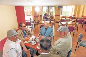 Al Madril&oacute;n, centro de Quito, llegan poetas, escritores y pol&iacute;ticos, por su comida y en especial por las tertulias. Foto: Cortes&iacute;a