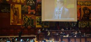 El Ministro de Econom&iacute;a afirm&oacute; que cumplir&aacute; los compromisos con las universidades y elaborar&aacute; un plan de contingencia frente a las variaciones del precio del crudo.