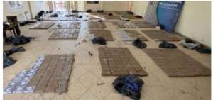 La Polic&iacute;a desarticula una red internacional de narcotr&aacute;fico en Guayas