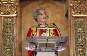 La escritora y periodista mexicana Elena Poniatowska durante su discurso tras recibir el Premio Cervantes de manos del Rey. Foto: EFE