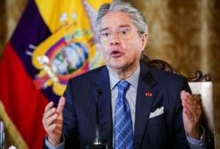 Presidente Guillermo Lasso permite el uso y porte de armas a civiles en defensa propia