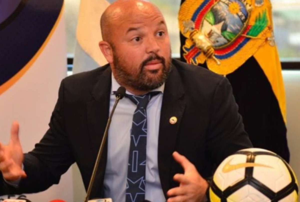 Miguel Ángel Loor pidió a los árbitros deshacerse de la representación de la Comisión Nacional de Arbitraje.