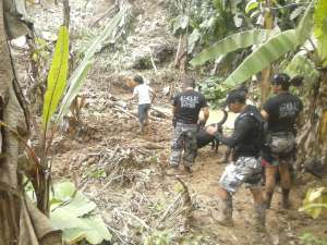 Familiares dijeron que eran t&iacute;o y sobrino y fueron reportados como desaparecidos por la creciente repentina de los r&iacute;os en esa zona la semana anterior.