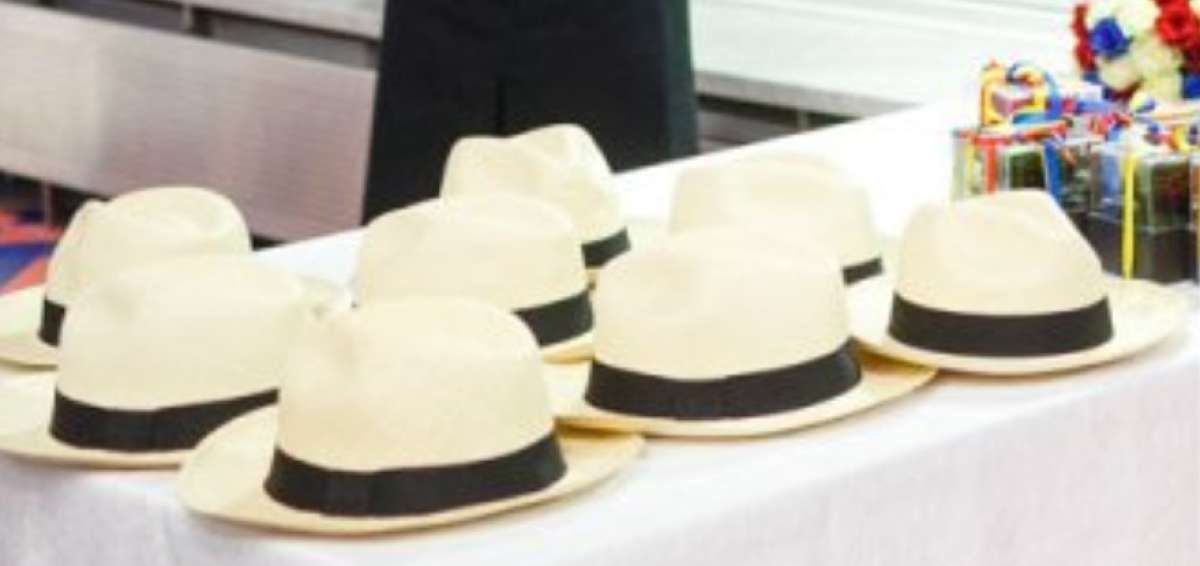 Rosas y sombreros ecuatorianos fueron promocionados en Belar&uacute;s