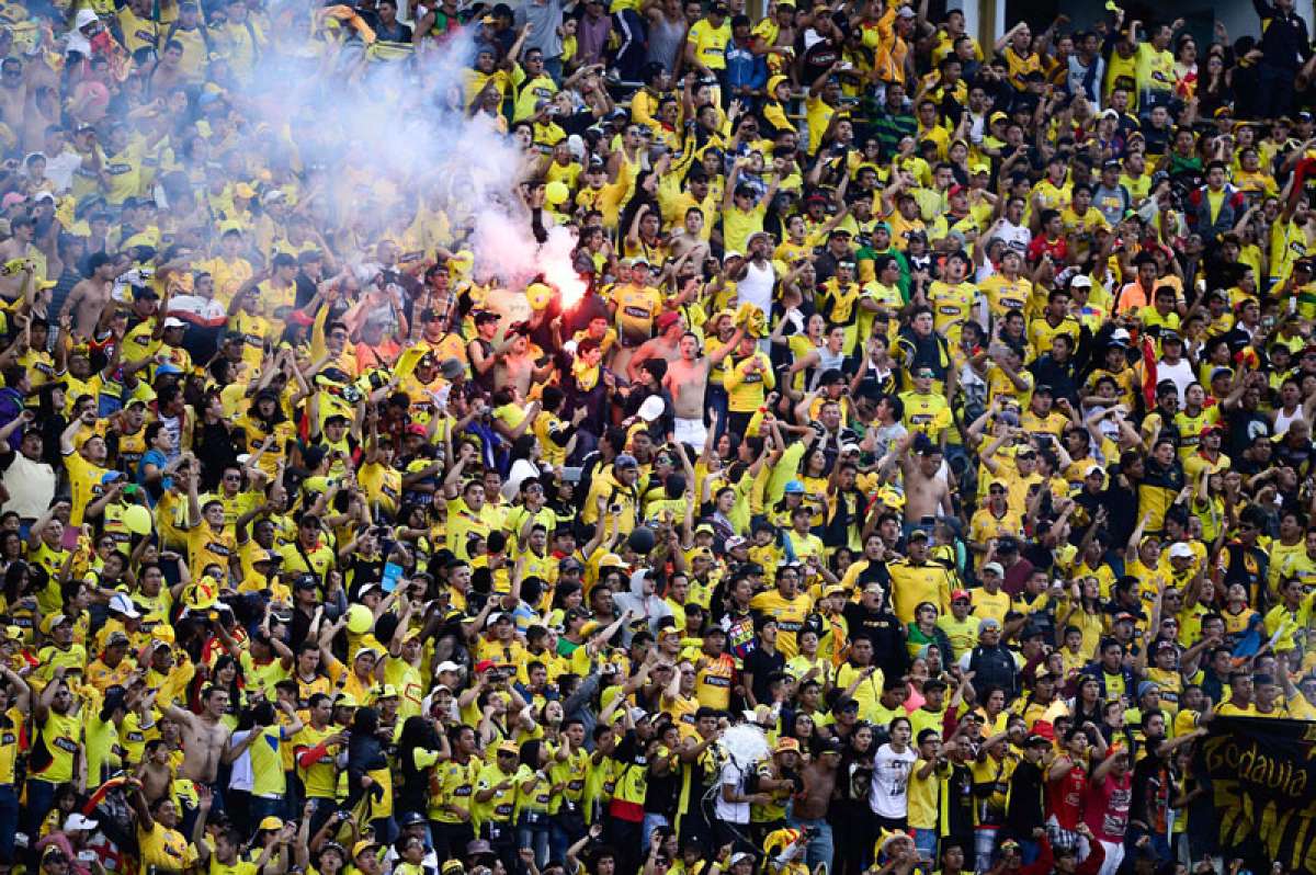 Barcelona presenta su plantilla hoy en la &lsquo;Noche Amarilla&rsquo;