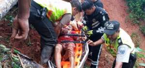 Adulto mayor fue rescatado tras deslave en Pi&ntilde;as