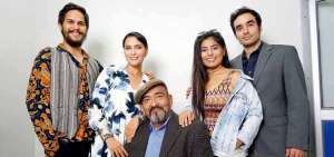 De izq. a der., Axel Zoller, Ana Passieri, Andr&eacute;s Garz&oacute;n, Antonella Valeriano y Pancho Agui&ntilde;aga, quienes conforman el elenco de Guayaquil el musical.  