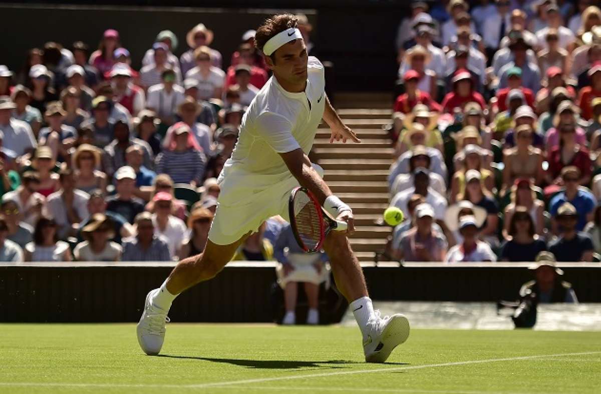 El suizo Roger Federer super&oacute; al bosnio Damir Dzumhur en 3 sets. FOTO: AFP