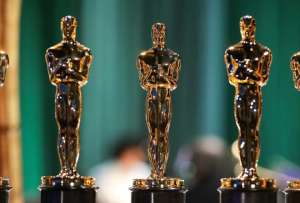 La crisis aplazó eventos como los Oscar y los Critics Choice Awards.
