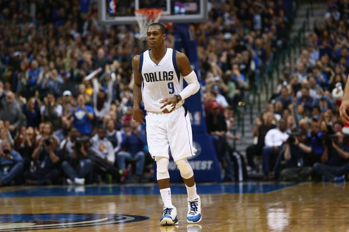 Rajon Rondo fue contratado recientemente por los Dallas Mavericks. Foto: AFP