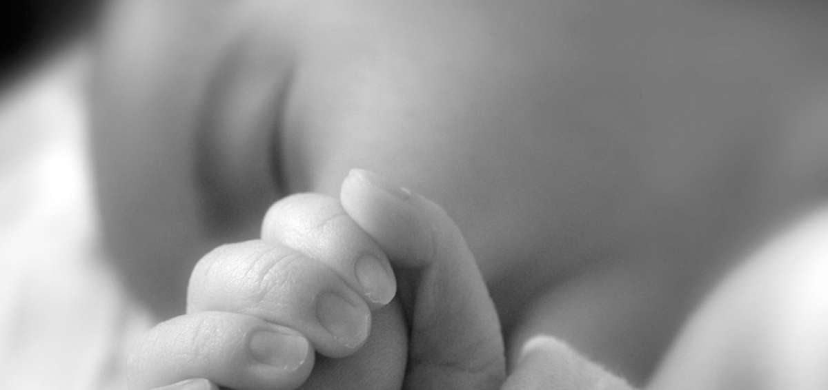 Beb&eacute; nace de un embri&oacute;n congelado
