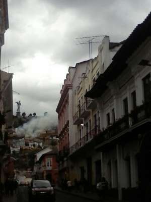 El conato de incendio se registr&oacute; en El Panecillo. Foto: Cortes&iacute;a de Mar&iacute;a Elena Soria