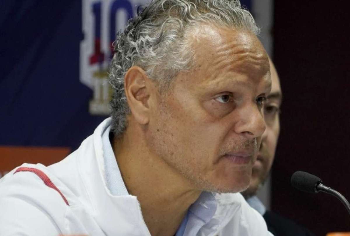 Esteban Paz atacó a Isaac Álvarez