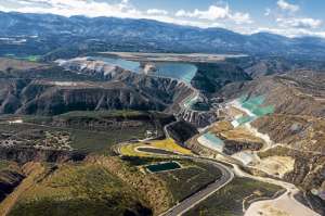 Los medios participaron ayer en un sobrevuelo para constatar la magnitud de la obra. Foto: John Guevara/ El Tel&eacute;grafo 