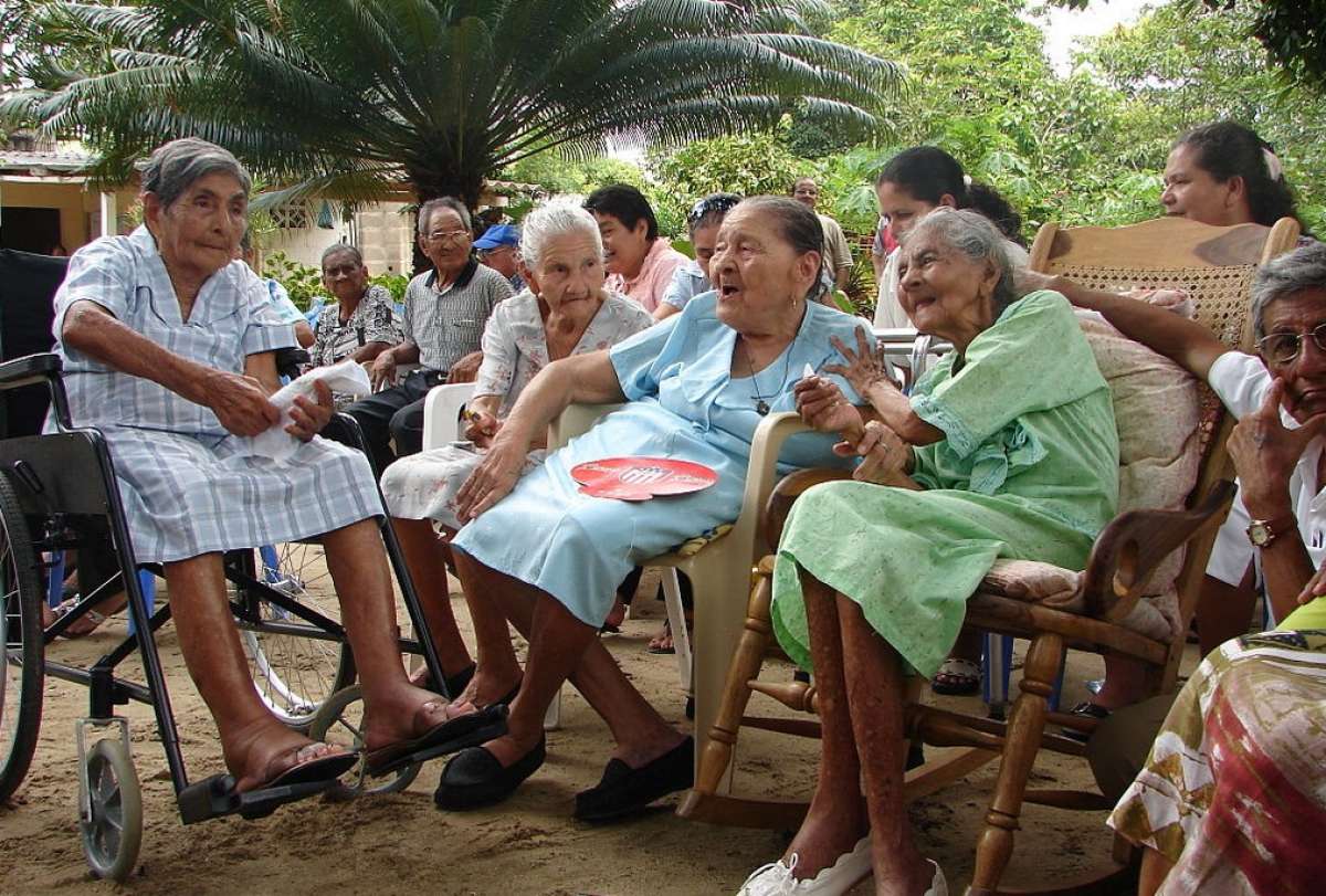 Unos 300 millones de ancianos excluidos de los cuidados de larga duraci&oacute;n