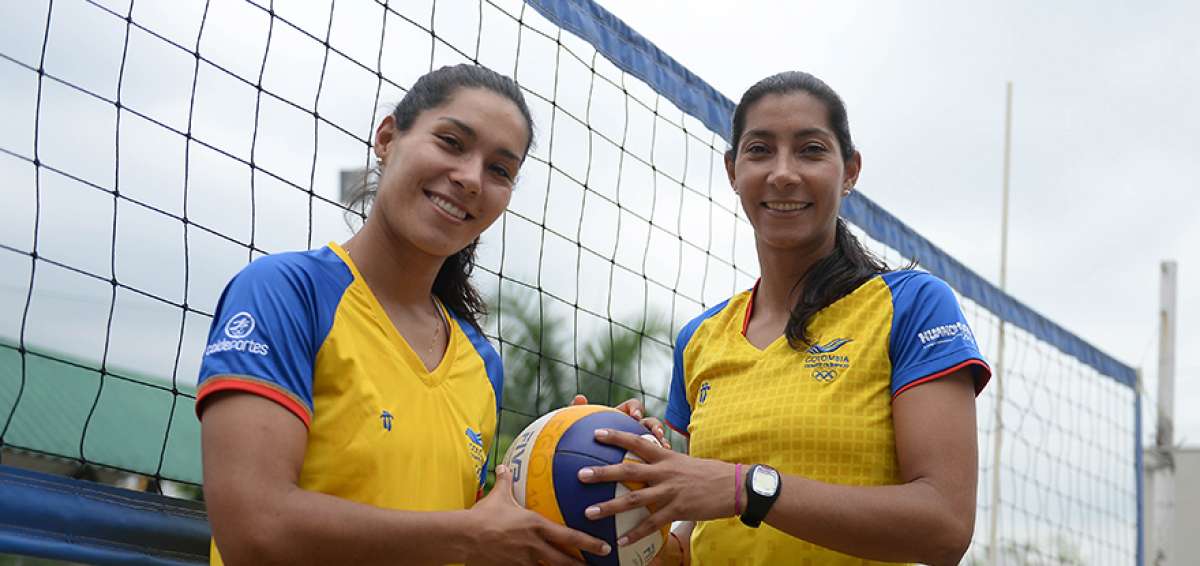Andrea (izq.), estudia fisioterapia y Claudia (der.) es bi&oacute;loga y sigue una maestr&iacute;a en conservaci&oacute;n y uso de biodiversidad.