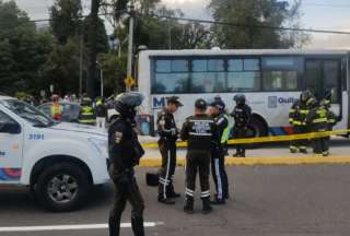 El Policía se movilizaba en una motocicleta al momento de ser embestido por el bus articulado de la Ecovía.