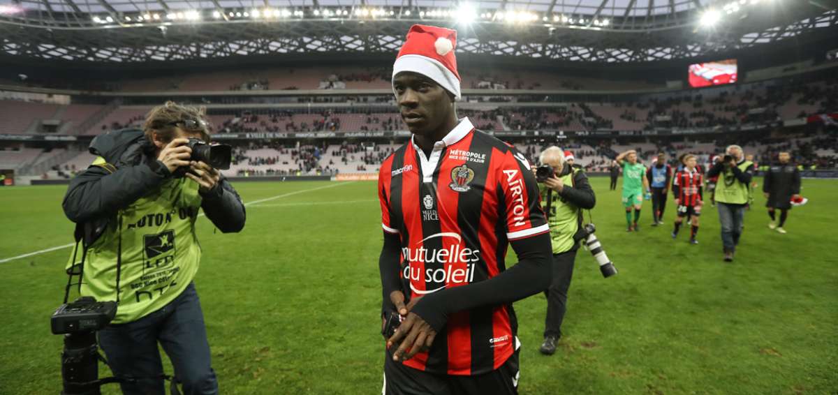 Balotelli refuerza el liderato del Niza