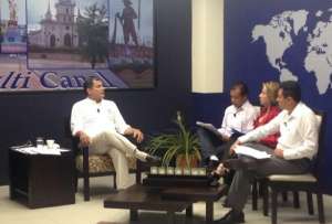 Correa defiende campa&ntilde;a La ciudadan&iacute;a le habla a los medios