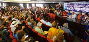 La firma de respaldo al pacto &eacute;tico se realiz&oacute; ante asistentes afines a las organizaciones del Frente Unidos.