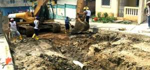 El Municipio de Esmeraldas realiza el cambio de tuber&iacute;a en diversas calles de la ciudad.