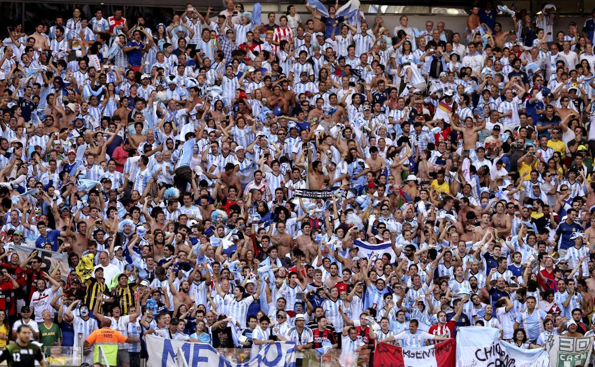 Hinchas argentinos con pasado violento han  sido impedidos de ingresar a Brasil. Foto: EFE
