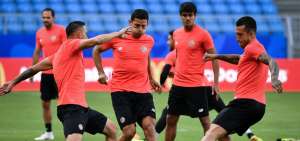 Los futbolistas de Costa Rica durante la pr&aacute;ctica que realizaron en Samara Arena, previo al partido con el que arrancar&aacute; el cuarto d&iacute;a del torneo.