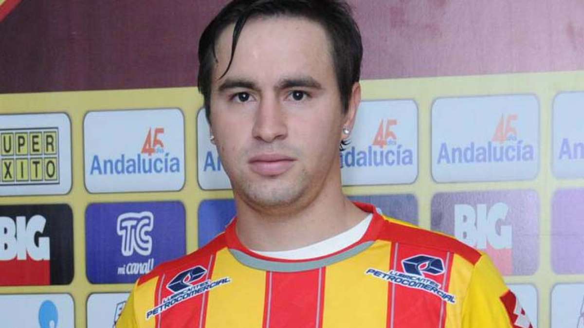 Bustamante inaugura su cuota goleadora