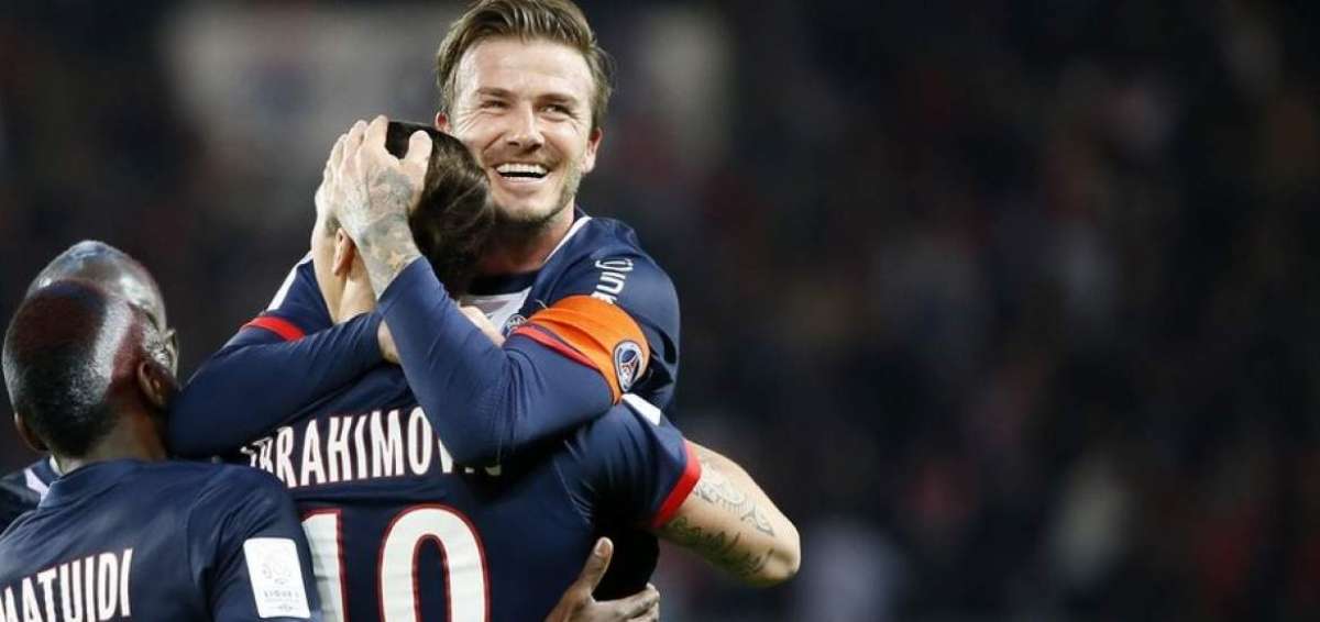 Beckham jug&oacute; una temporada en el PSG donde comparti&oacute; camerino junto con Ibrahimovic.